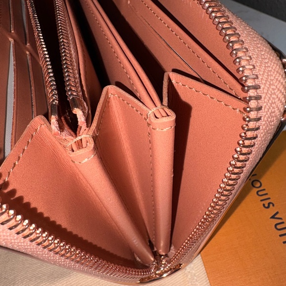 Louis Vuitton Zippy Wallet Monogram Mirror Copper Colorway - Picture 12 of 13